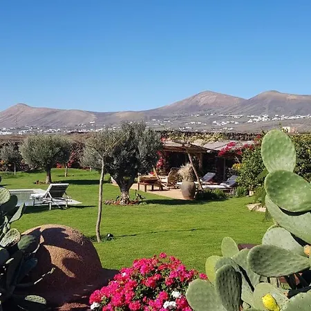 La Pausa Villa *